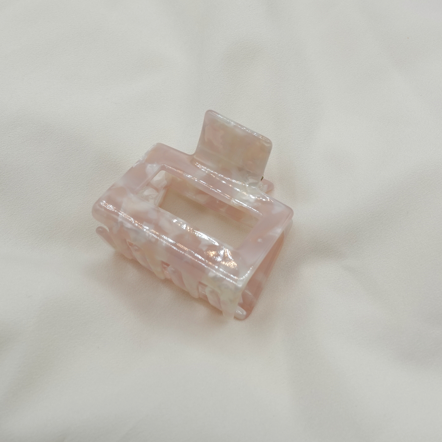 Love Attack Raya Cellulose Acetate Hair Claw Clips