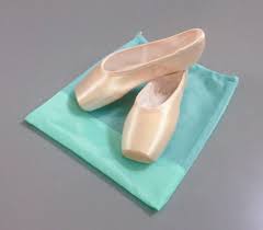 Gaynor Minden (Teal )Lyra Classic Fit Pointe Shoe -Low Vamp- High Heel  -Feather Flexible